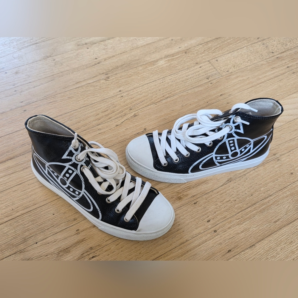 Vivenne Westwood High Top Plimsoll In Black Size 36 European